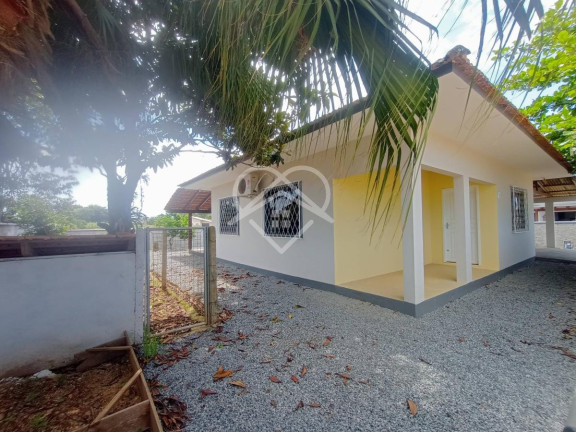 Imagem Casa com 2 Quartos à Venda, 130 m²
