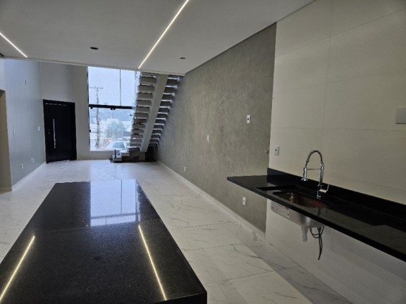 Imagem Casa com 4 Quartos à Venda, 241 m² em Ponta Negra - Manaus