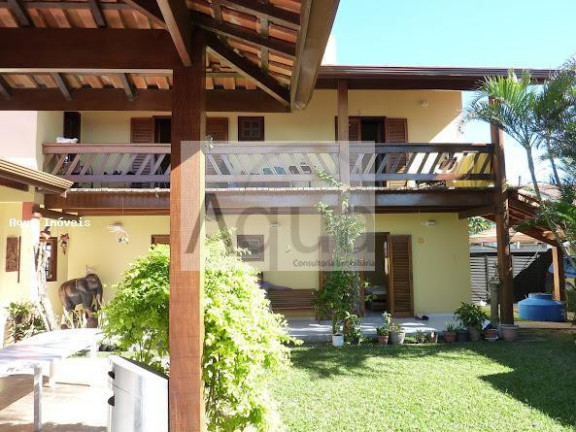 Imagem Casa com 5 Quartos à Venda, 420 m² em Centro - Peruíbe Imagem Casa com 5 Quartos à Venda, 420 m² em Centro - Peruíbe