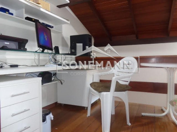 Imagem Casa com 3 Quartos à Venda, 205 m² em Parque São Jorge - Florianópolis