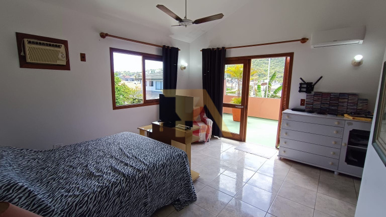 Imagem Imóvel com 2 Quartos à Venda, 230 m² em Jardim Panorâmico - Garopaba Imagem Imóvel com 2 Quartos à Venda, 230 m² em Jardim Panorâmico - Garopaba