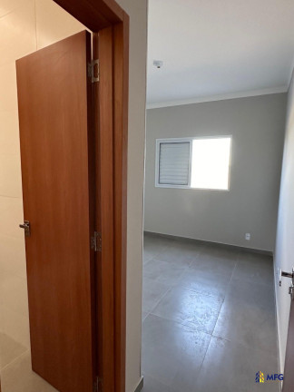 Imagem Casa de Condomínio com 2 Quartos à Venda, 150 m² em Condomínio Jardim São Lucas - Salto De Pirapora Imagem Casa de Condomínio com 2 Quartos à Venda, 150 m² em Condomínio Jardim São Lucas - Salto De Pirapora
