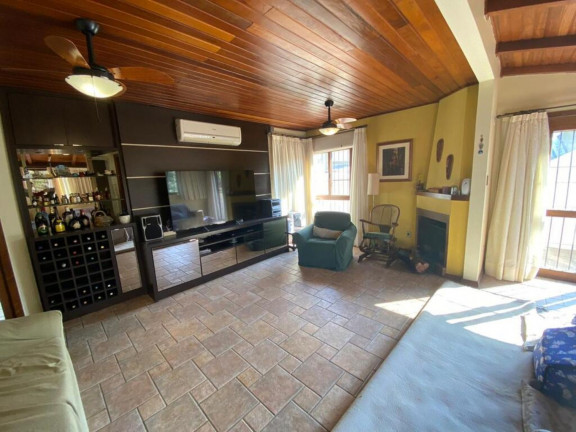 Imagem Imóvel com 3 Quartos à Venda, 215 m² em Petrópolis - Porto Alegre