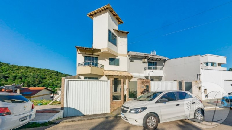 Casa com 5 Quartos à Venda, 259 m² em Ariribá - Balneário Camboriú