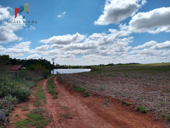 Imagem Imóvel com 2 Quartos à Venda, 895.400 m² em Centro - Quadra Imagem Imóvel com 2 Quartos à Venda, 895.400 m² em Centro - Quadra