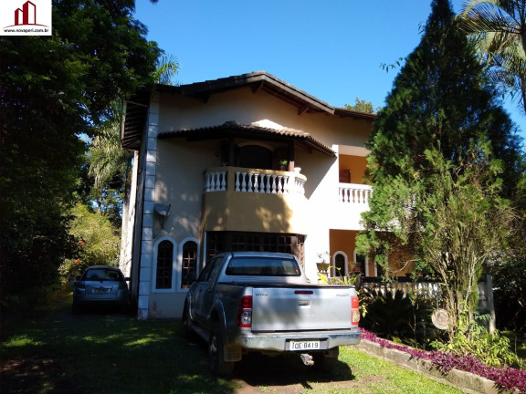 Sobrado com 4 Quartos à Venda,  em Caceia - Mairiporã