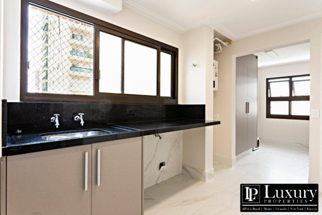 Foto do imóvel Apartamento com 3 Quartos à Venda, 210 m² em Brooklin Paulista - São Paulo