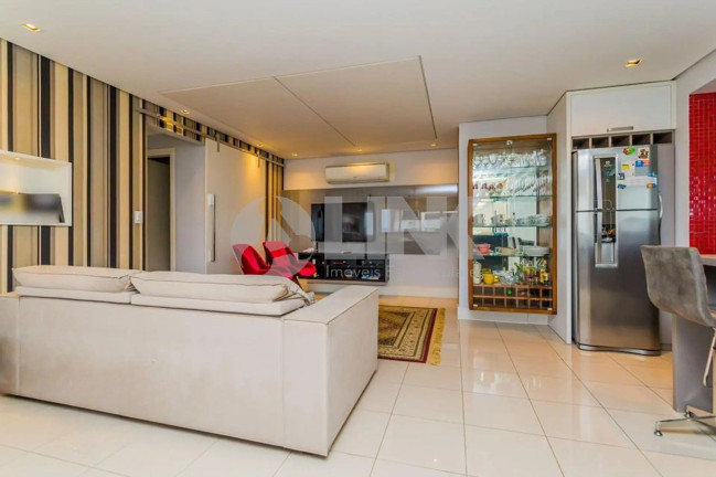Imagem Apartamento com 3 Quartos à Venda, 94 m² em Cristo Redentor - Porto Alegre Imagem Apartamento com 3 Quartos à Venda, 94 m² em Cristo Redentor - Porto Alegre