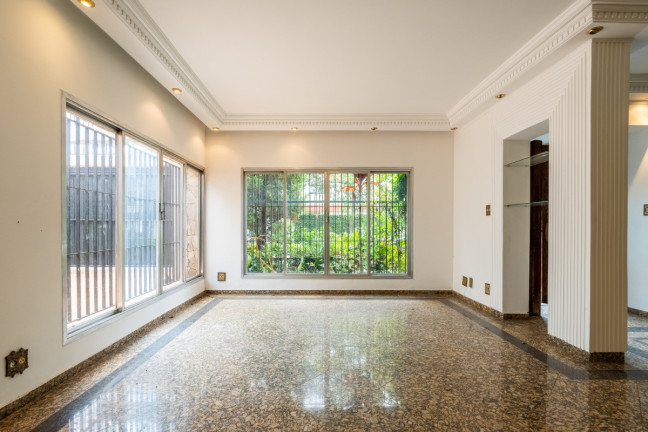 Imagem Sobrado com 3 Quartos à Venda, 261 m² em Moema - São Paulo Imagem Sobrado com 3 Quartos à Venda, 261 m² em Moema - São Paulo