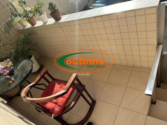 Imagem Casa com 3 Quartos à Venda, 140 m² em Vila Isabel - Rio De Janeiro Imagem Casa com 3 Quartos à Venda, 140 m² em Vila Isabel - Rio De Janeiro