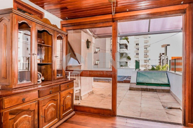 Imagem Imóvel com 3 Quartos à Venda, 244 m² em Petrópolis - Porto Alegre