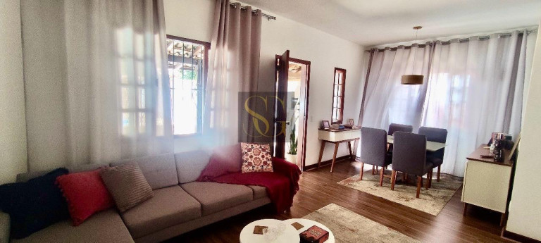 Imagem Casa com 2 Quartos à Venda, 218 m² em Albuquerque - Teresópolis