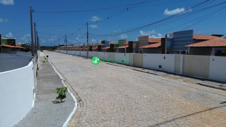 Imagem Casa com 2 Quartos à Venda, 200 m²