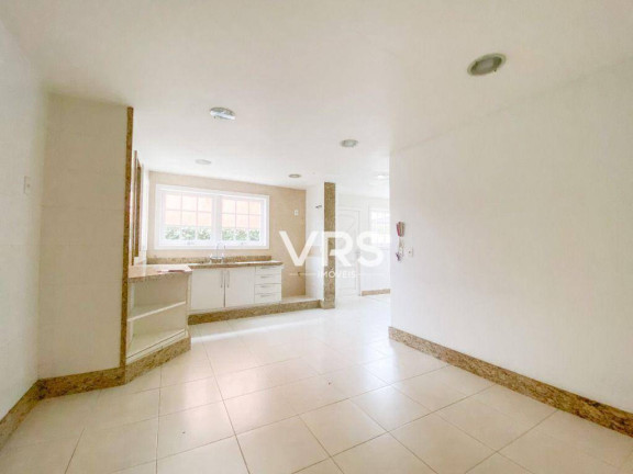 Imagem Casa com 5 Quartos à Venda, 341 m² em Várzea - Teresópolis Imagem Casa com 5 Quartos à Venda, 341 m² em Várzea - Teresópolis