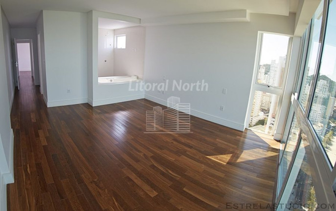 Imagem Cobertura com 3 Quartos à Venda, 275 m² em Barra Norte - Balneário Camboriú