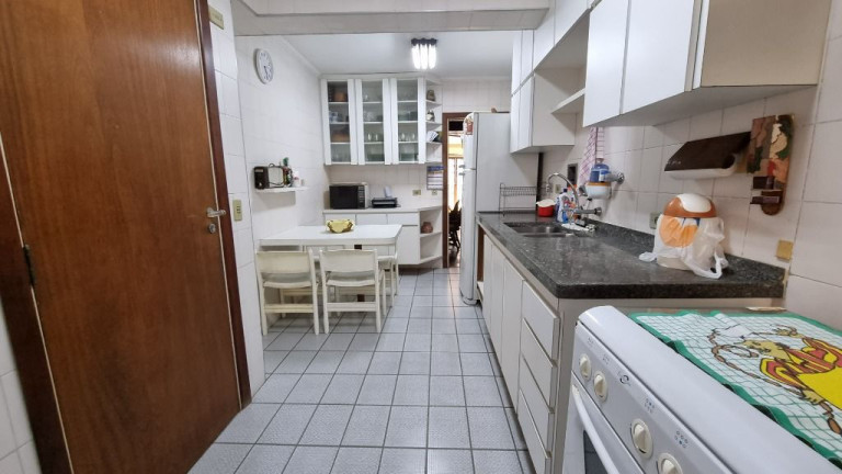 Imagem Apartamento com 3 Quartos à Venda, 140 m² em Pitangueiras - Guarujá Imagem Apartamento com 3 Quartos à Venda, 140 m² em Pitangueiras - Guarujá
