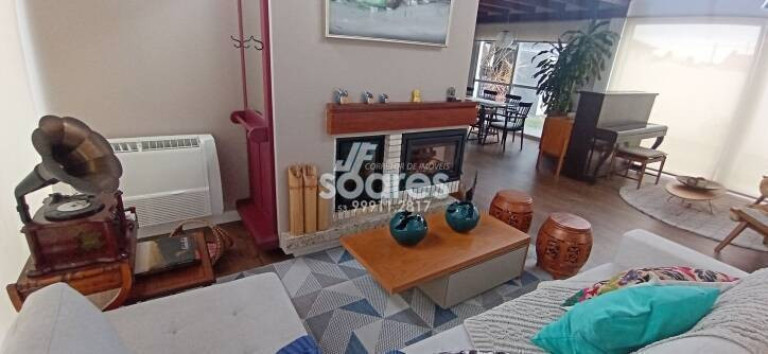 Imagem Sobrado com 4 Quartos à Venda, 283 m² em Laranjal - Pelotas Imagem Sobrado com 4 Quartos à Venda, 283 m² em Laranjal - Pelotas