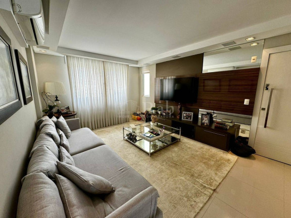 Apartamento com 3 Quartos à Venda, 130 m² em Centro - Balneário Camboriú