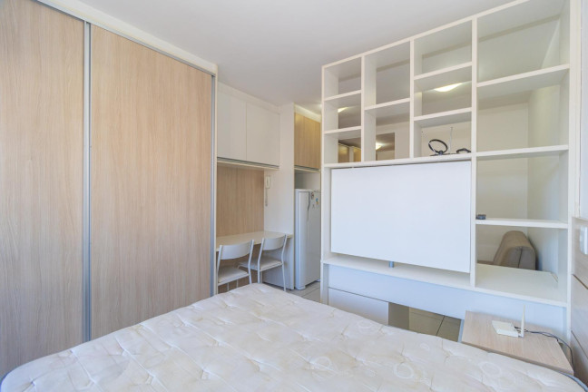 Imagem Apartamento com 1 Quarto para Alugar, 27 m² em Centro - Curitiba