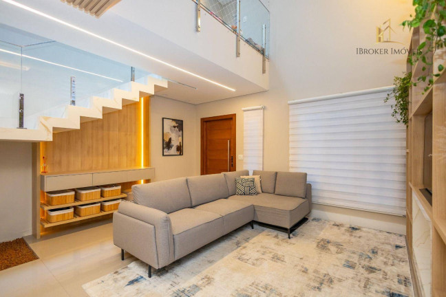 Imagem Sobrado com 3 Quartos à Venda, 208 m² em Uberaba - Curitiba Imagem Sobrado com 3 Quartos à Venda, 208 m² em Uberaba - Curitiba