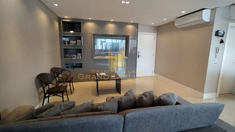 Imagem Apartamento com 3 Quartos à Venda, 130 m² em Centro - Balneário Camboriú Imagem Apartamento com 3 Quartos à Venda, 130 m² em Centro - Balneário Camboriú