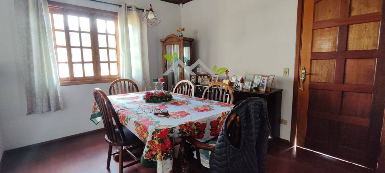 Imagem Casa com 3 Quartos à Venda, 400 m² em Bela Vista - Campos Do Jordão Imagem Casa com 3 Quartos à Venda, 400 m² em Bela Vista - Campos Do Jordão