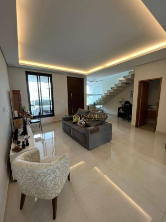 Imagem Sobrado com 3 Quartos à Venda, 192 m² em Jardim Jacinto - Jacareí