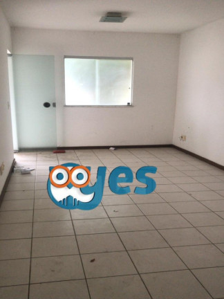 Imagem Casa com 3 Quartos para Alugar, 180 m² em Conceição - Feira De Santana