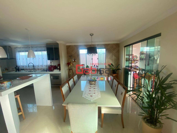 Imagem Casa com 4 Quartos à Venda, 204 m² em Vila Sao Pedro - São Pedro Da Aldeia Imagem Casa com 4 Quartos à Venda, 204 m² em Vila Sao Pedro - São Pedro Da Aldeia
