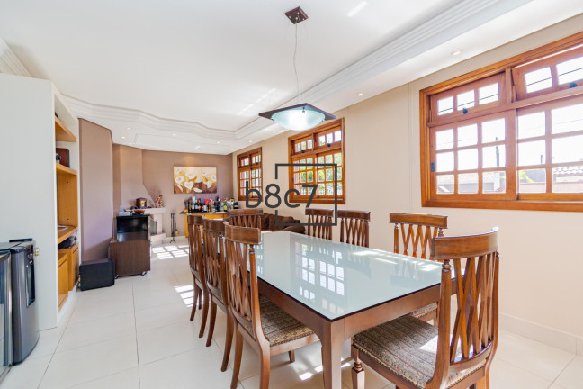 Imagem Casa com 3 Quartos à Venda, 129 m² em Santo Inácio - Curitiba Imagem Casa com 3 Quartos à Venda, 129 m² em Santo Inácio - Curitiba