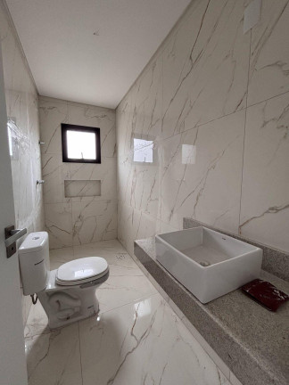 Imagem Casa com 3 Quartos à Venda, 162 m² em Uberaba - Curitiba