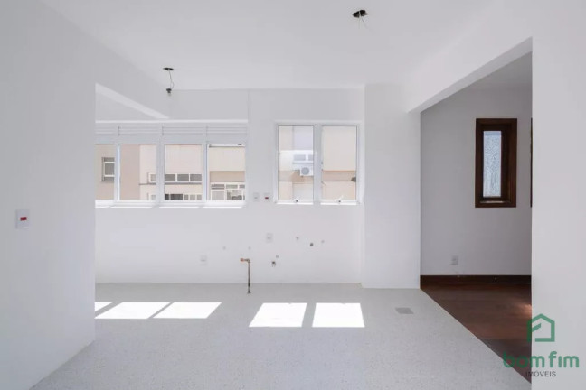 Imagem Cobertura com 3 Quartos à Venda, 244 m² em Auxiliadora - Porto Alegre Imagem Cobertura com 3 Quartos à Venda, 244 m² em Auxiliadora - Porto Alegre
