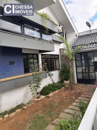 Imagem Sobrado com 3 Quartos à Venda, 600 m² em Centro - Itajaí