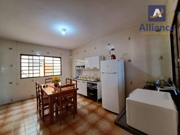 Imagem Casa com 3 Quartos à Venda, 274 m² em Santo Antônio - Louveira