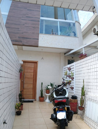 Casa com 2 Quartos à Venda, 77 m² em Embaré - Santos