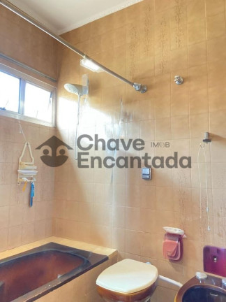 Imagem Casa com 5 Quartos à Venda, 330 m² em Jardim Estoril - Birigui