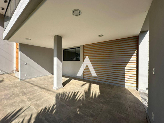 Imagem Casa com 4 Quartos à Venda, 200 m² em Vargem Grande - Teresópolis