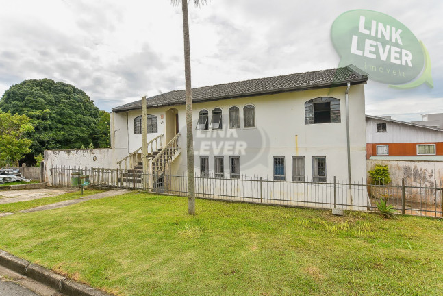 Sobrado com 5 Quartos à Venda, 184 m² em Boa Vista - Curitiba