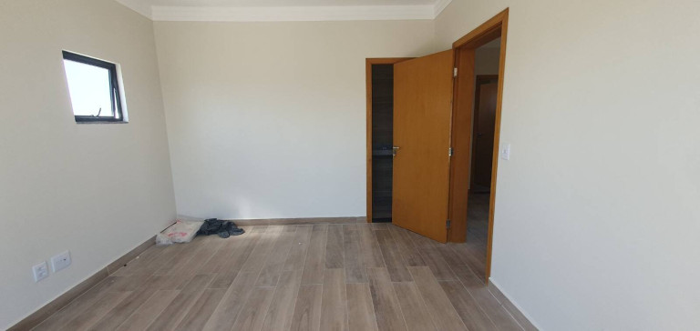 Imagem Casa de Condomínio com 3 Quartos à Venda, 194 m² em Cajuru Do Sul - Sorocaba