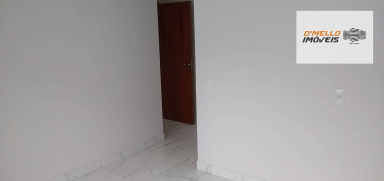 Imagem Casa com 2 Quartos à Venda ou Locação, 70 m² em Fundos - Biguaçu Imagem Casa com 2 Quartos à Venda ou Locação, 70 m² em Fundos - Biguaçu