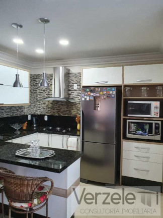 Imagem Apartamento com 3 Quartos para Temporada, 146 m² em Centro - Balneário Camboriú Imagem Apartamento com 3 Quartos para Temporada, 146 m² em Centro - Balneário Camboriú