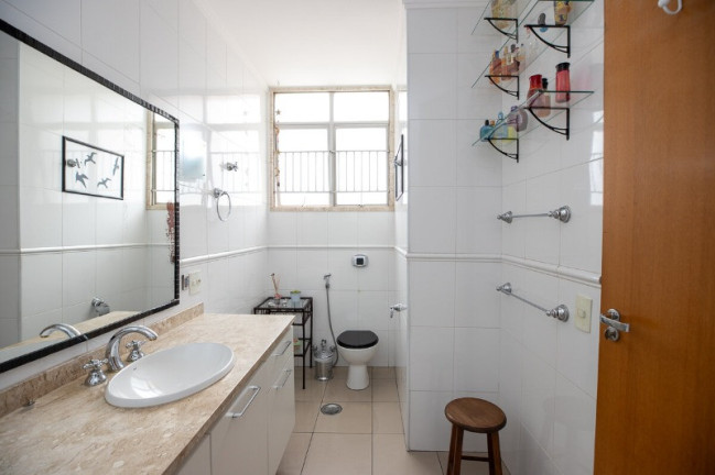 Imagem Imóvel com 3 Quartos à Venda, 180 m² em Itaim Bibi - São Paulo Imagem Imóvel com 3 Quartos à Venda, 180 m² em Itaim Bibi - São Paulo