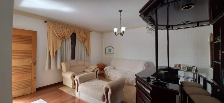 Imagem Casa com 3 Quartos à Venda, 220 m² em Santa Mônica - Londrina Imagem Casa com 3 Quartos à Venda, 220 m² em Santa Mônica - Londrina