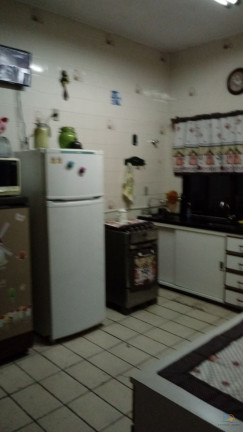 Imagem Sobrado com 4 Quartos à Venda, 250 m² em Cigarras - São Sebastião Imagem Sobrado com 4 Quartos à Venda, 250 m² em Cigarras - São Sebastião