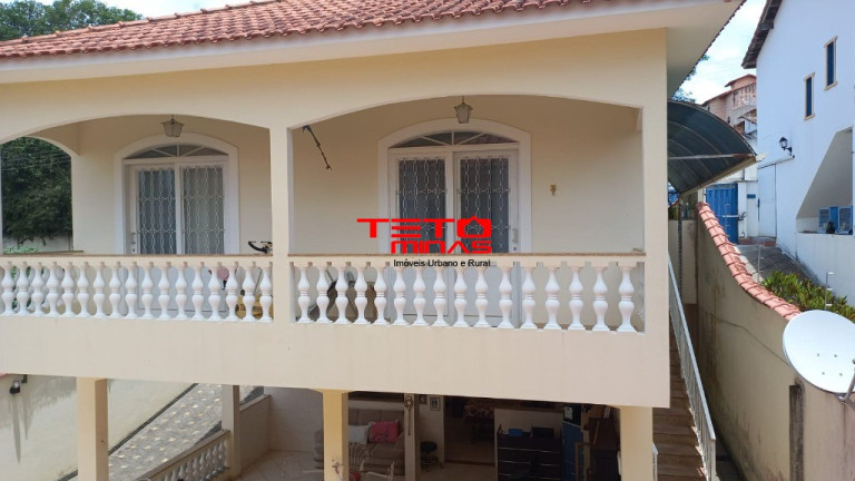 Imagem Casa com 3 Quartos à Venda, 335 m² em Solar Dos Lagos - Campo Belo Imagem Casa com 3 Quartos à Venda, 335 m² em Solar Dos Lagos - Campo Belo
