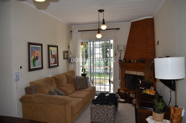 Imagem Imóvel com 3 Quartos à Venda, 77 m² em Região Do Jaguaribe - Campos Do Jordão Imagem Imóvel com 3 Quartos à Venda, 77 m² em Região Do Jaguaribe - Campos Do Jordão