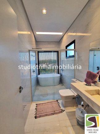 Casa com 4 Quartos à Venda,  em Urbanova - São José Dos Campos