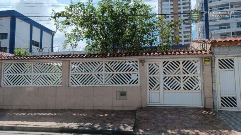 Casa com 3 Quartos à Venda, 180 m² em Aviação - Praia Grande