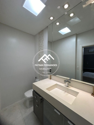 Imagem Apartamento com 4 Quartos à Venda, 222 m² em Meia Praia - Itapema