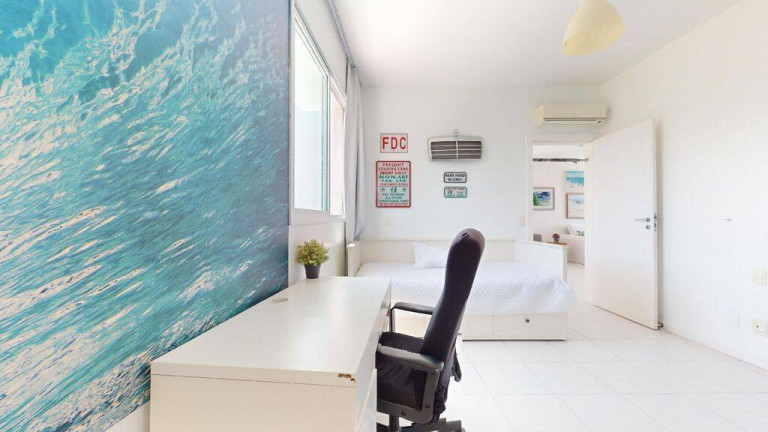 Imagem Casa com 4 Quartos à Venda, em Rio Tavares - Florianópolis Imagem Casa com 4 Quartos à Venda, em Rio Tavares - Florianópolis